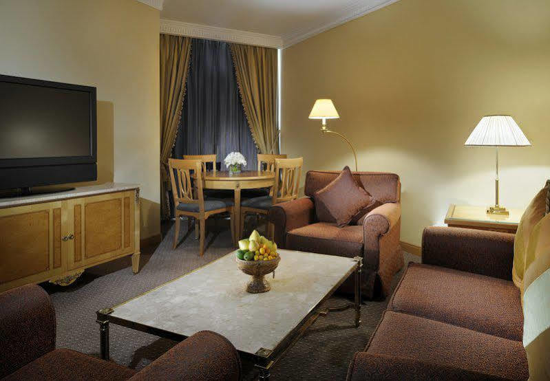 Jw Marriott Hotel Kuwait Кувейт Номер фото