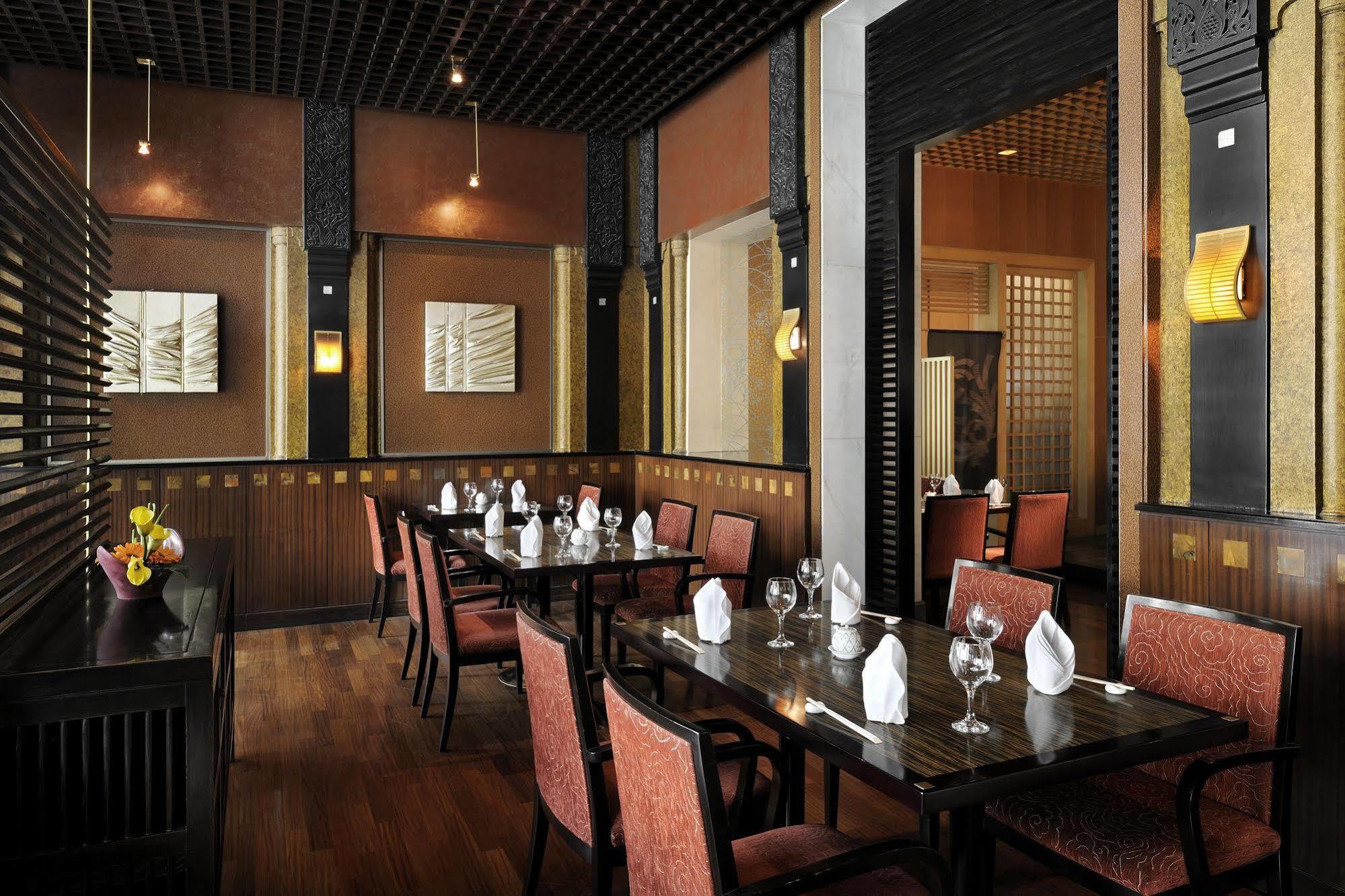 Jw Marriott Hotel Kuwait Кувейт Ресторан фото